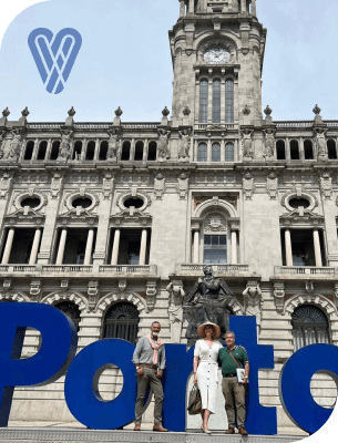 Foto dos membros da Direcção da Associação Variações na cidade do Porto.